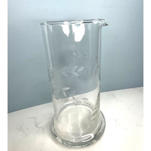 Etched Cut Crystal Martini Cocktail Shaker with Pour Spout - Picture 2 of 5
